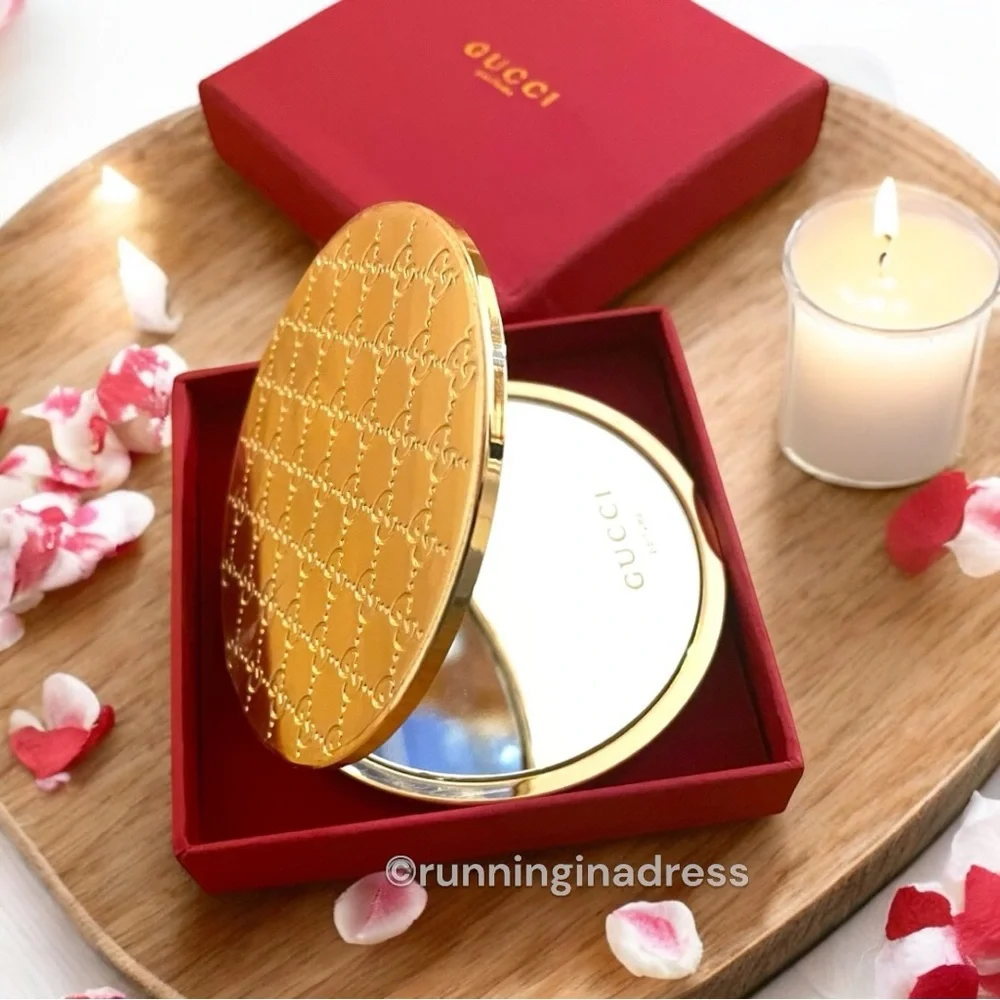 New Limited Edition Gucci Embossed Monogram Compact Double Mirror In Gold - Picture 1 of 16